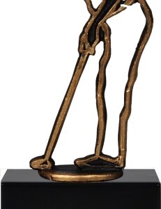 3017 Beeldje Golfspeler putt